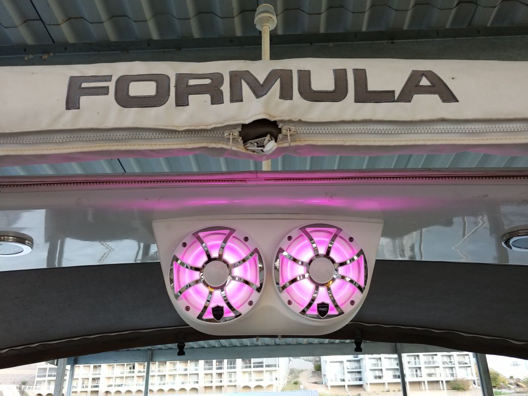 Formula 37SS Speaker LED Upgrade