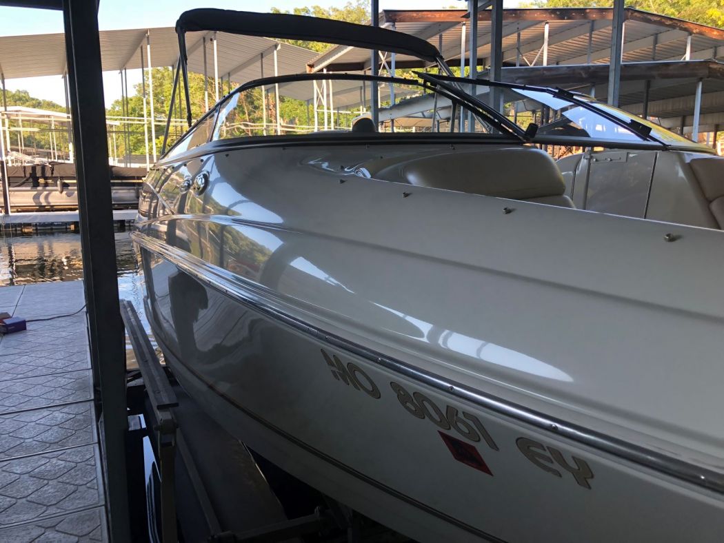 2002 2400 Rinker BR Received A Surpass 5 Year SiO2 Ceramic Coating