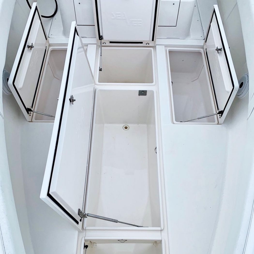 Boat Detailing 35' SeaVee Center Console