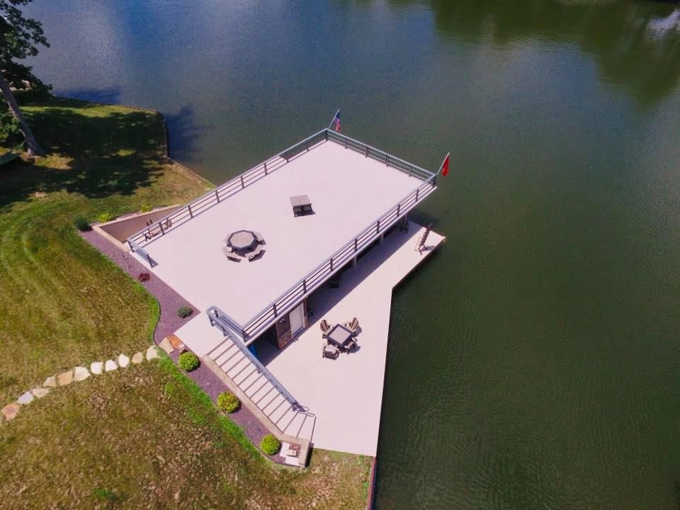 Boathouse Lake Sara