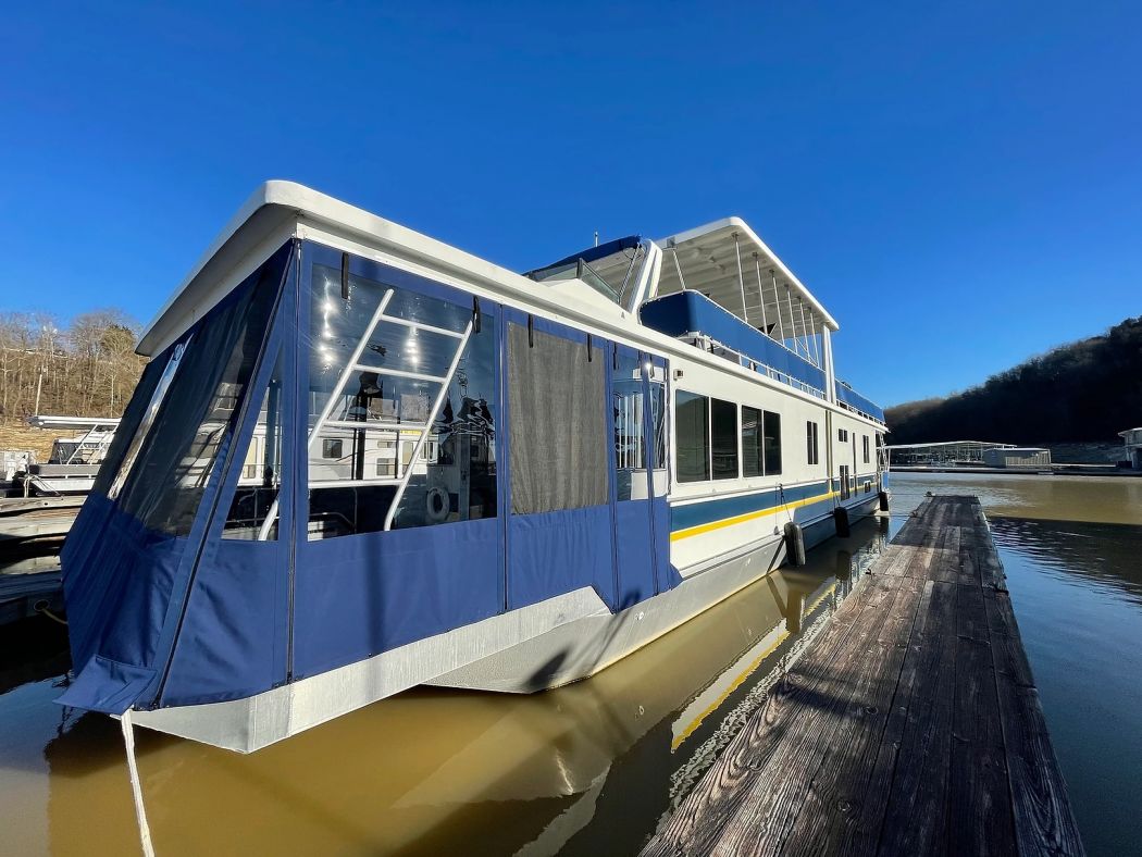 Houseboat Enclosure Lake Cumberland