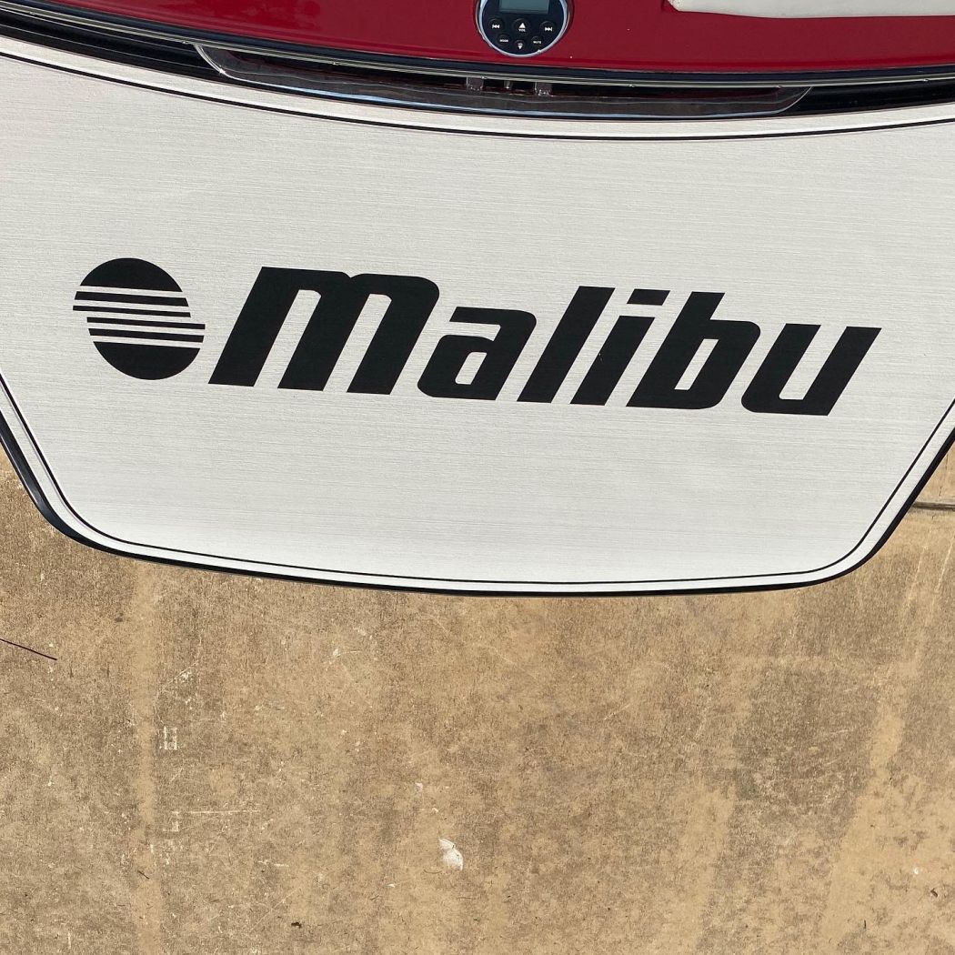 Malibu 22 MXZ SeaDek Flooring