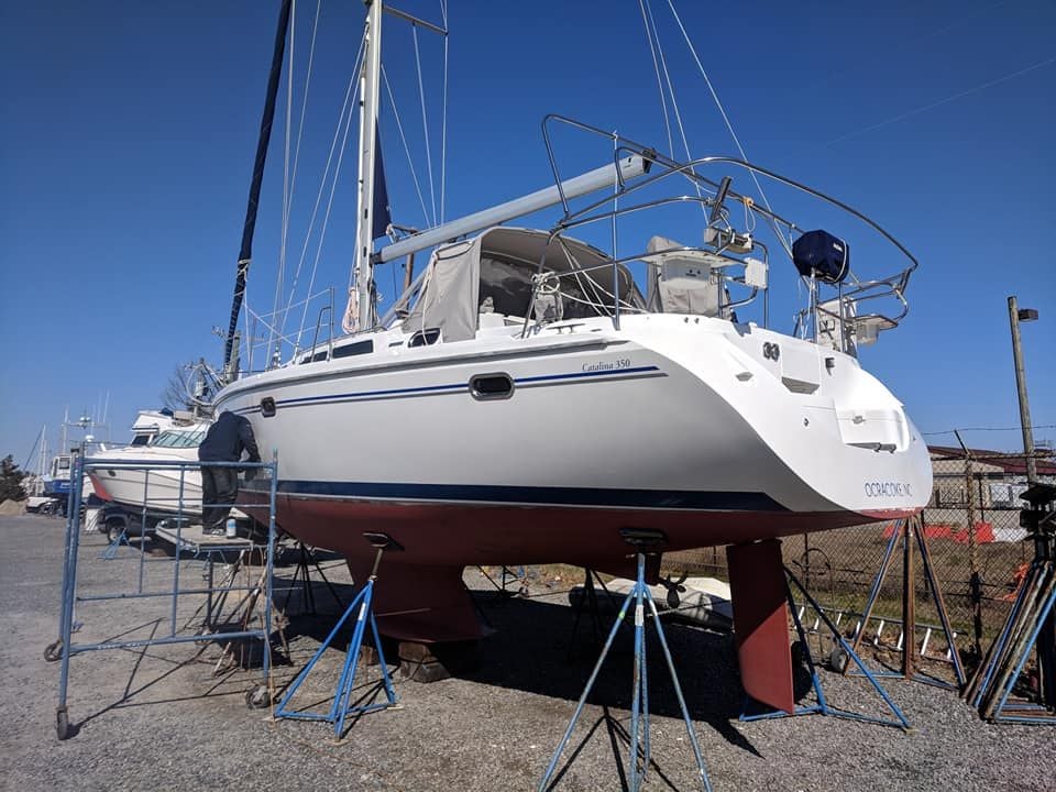 Catalina 350 Yacht Cleaning
