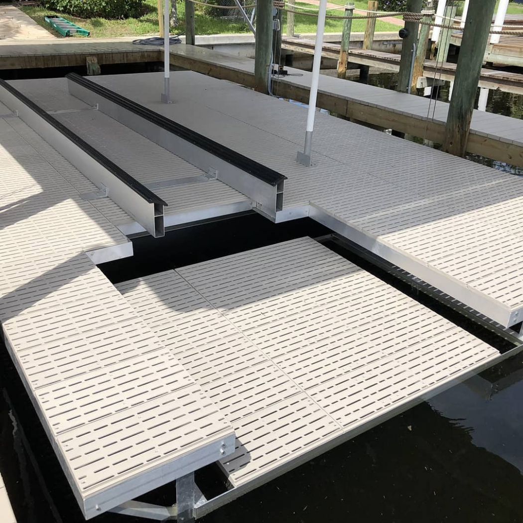 Boat Lift With Platform And Walk Boards