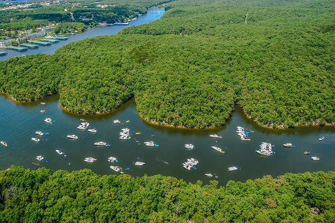 boats-tied-up-lake